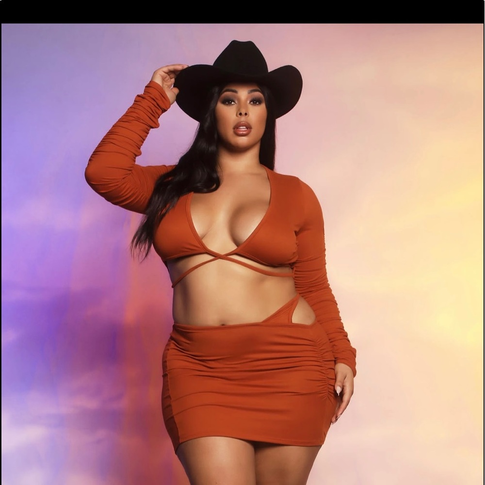 Fashion Nova mini skirt/crop top set